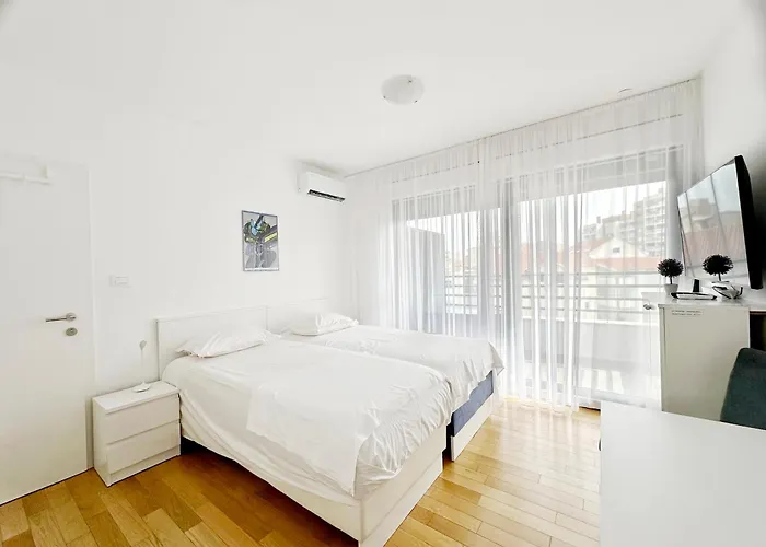 S'akvarel 7 - New & Modern Apartamento